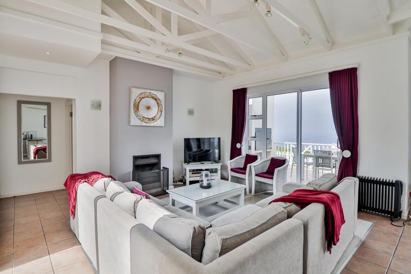 To Let 4 Bedroom Property for Rent in Pinnacle Point Golf Estate Western Cape